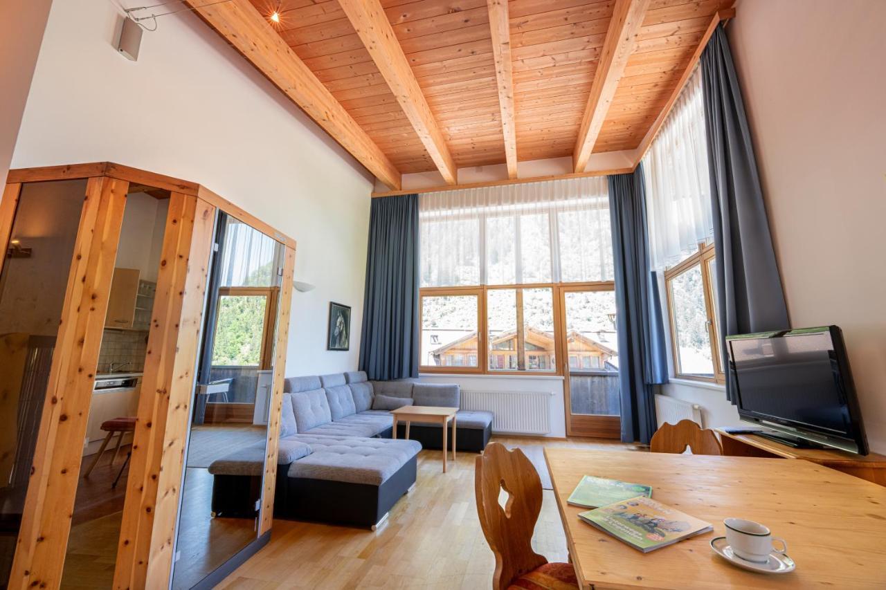 Ferienwohnungen Haus Der Mitte Mayrhofen Bagian luar foto